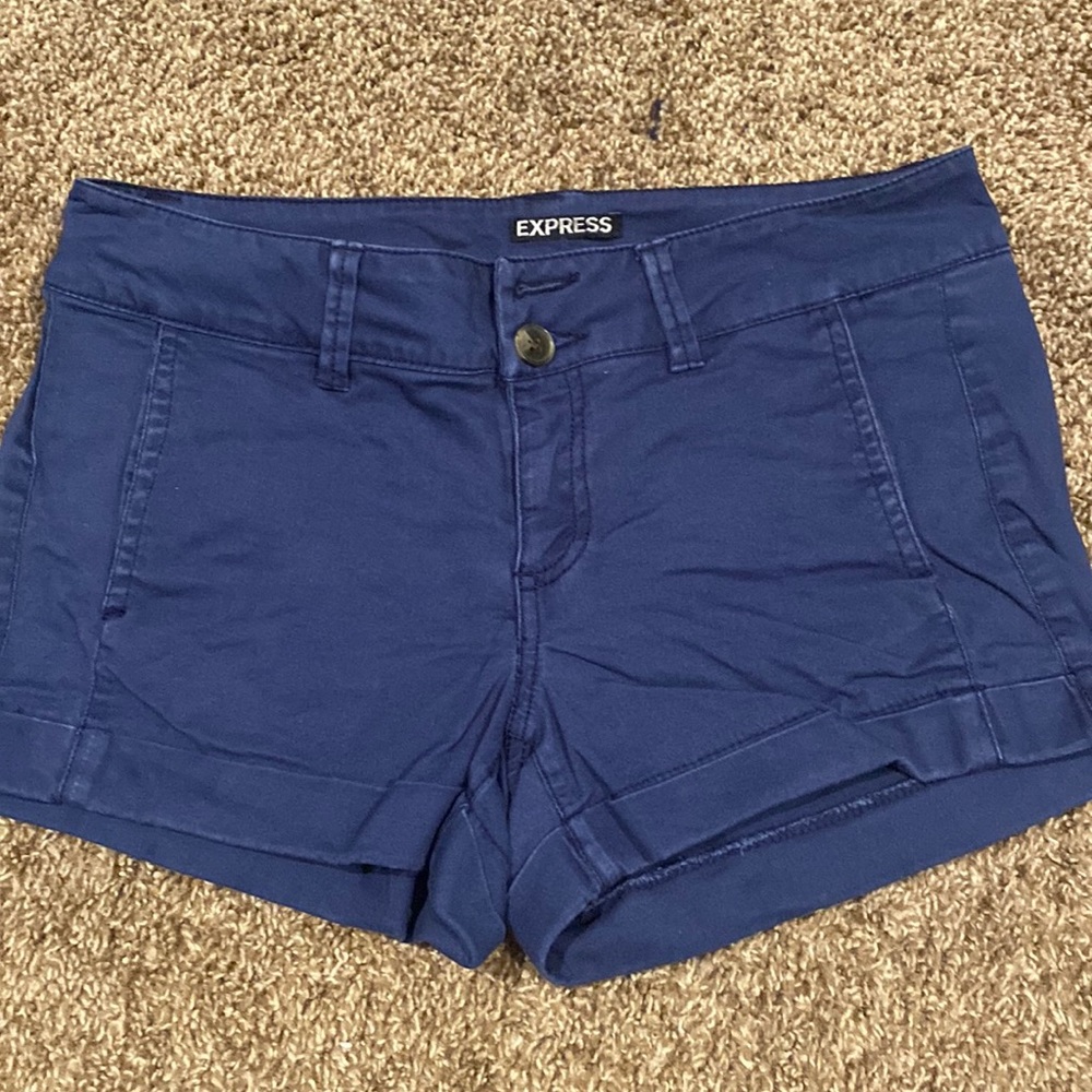 Express shorts (navy like color)